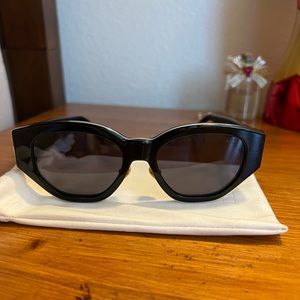 Dezi Charge It Sunglasses